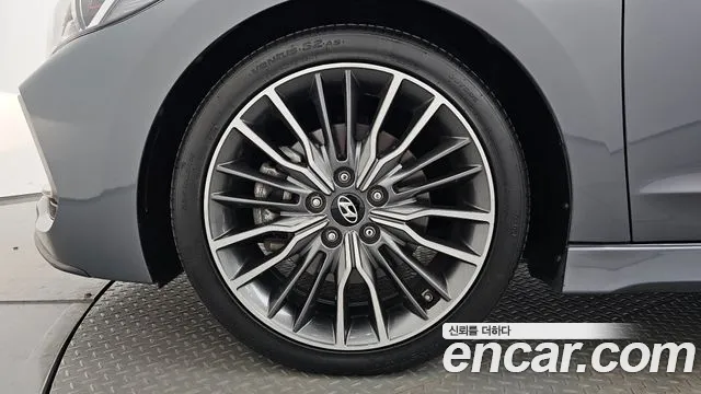 Hyundai Avante 2016 thumb 4