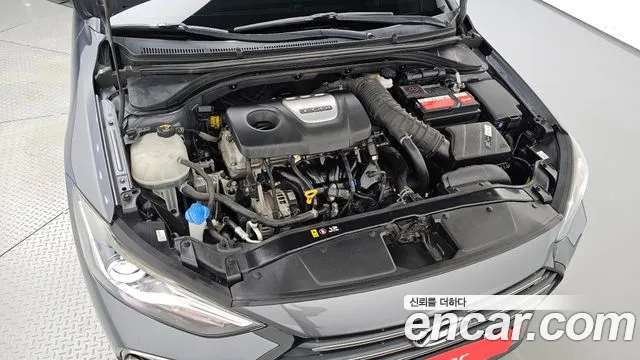 Hyundai Avante 2016 thumb 5