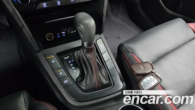 Hyundai Avante 2016 thumb 8