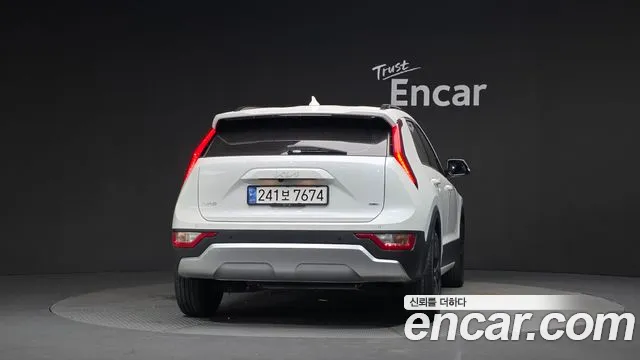 Kia Niro 2022 thumb 4
