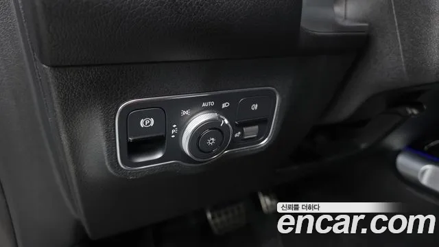 Mercedes-Benz EQB 2022 thumb 12