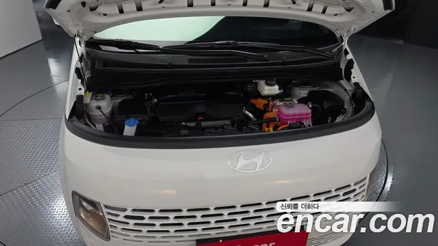 Hyundai Staria 2025 thumb 5
