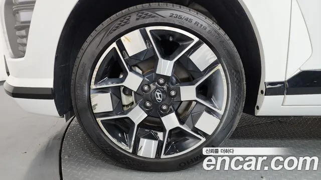 Hyundai Kona 2023 thumb 5
