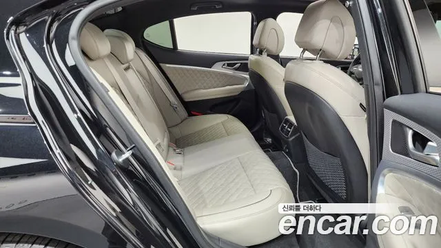 Genesis G70 2022 thumb 11