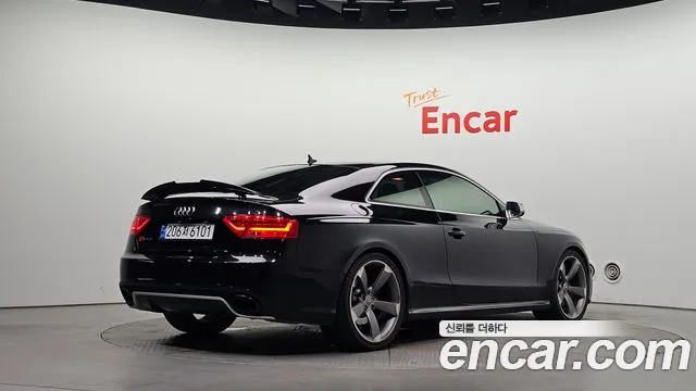 Audi RS5 2013 thumb 2