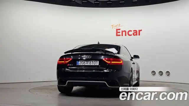 Audi RS5 2013 thumb 4