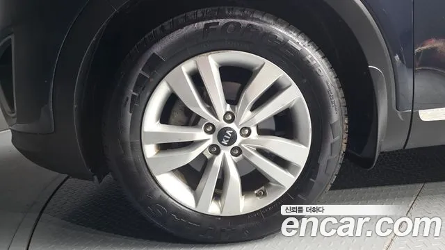 Kia Sorento 2016 thumb 5