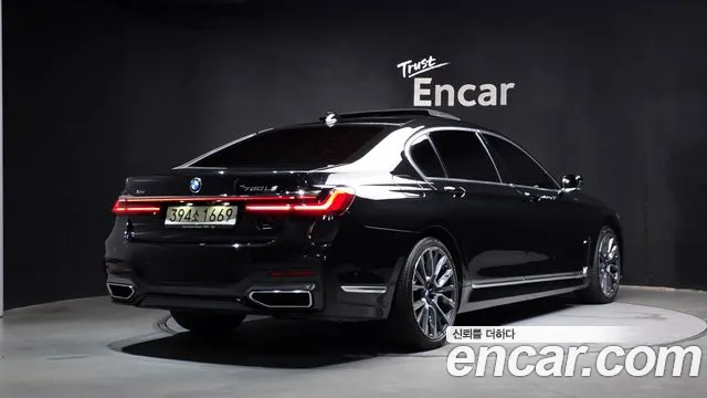 BMW 7-Series 2021 thumb 2