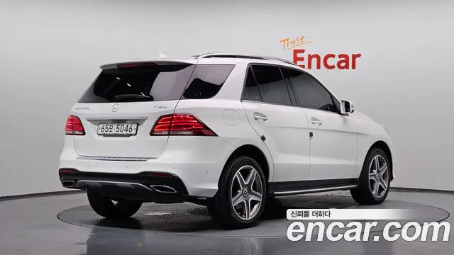 Mercedes-Benz GLE 2017 thumb 2