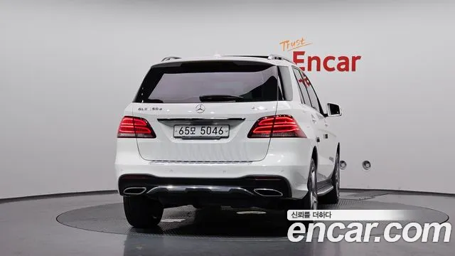 Mercedes-Benz GLE 2017 thumb 4