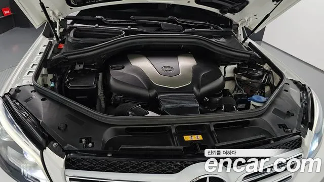 Mercedes-Benz GLE 2017 thumb 6