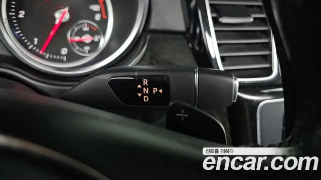 Mercedes-Benz GLE 2017 thumb 9