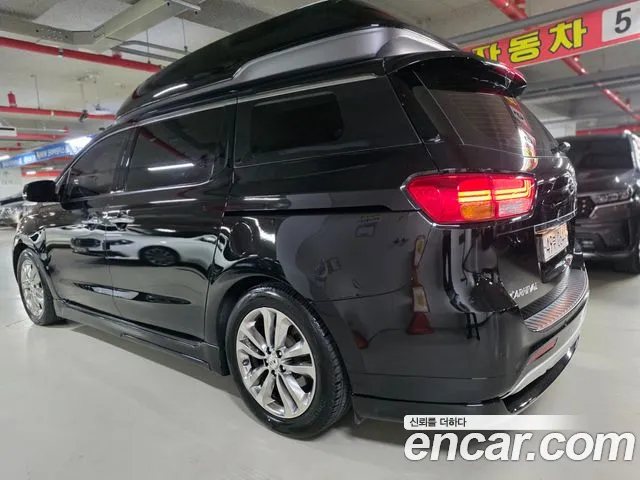 Kia Carnival 2015 thumb 2