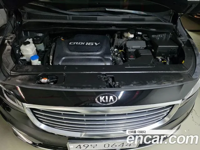 Kia Carnival 2015 thumb 6
