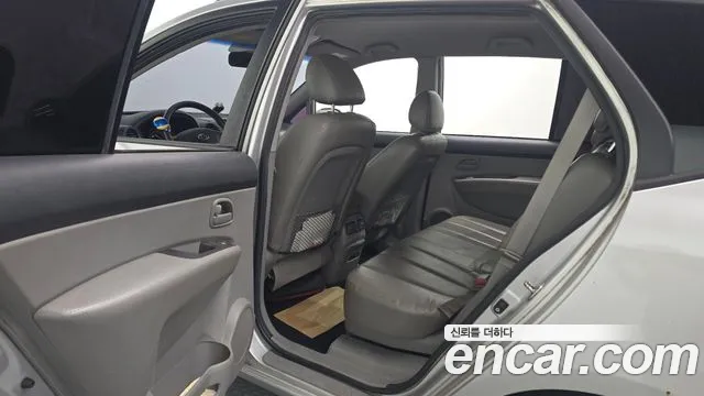Kia Carens 2008 thumb 12