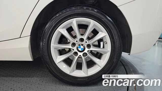BMW 1-Series 2014 thumb 5