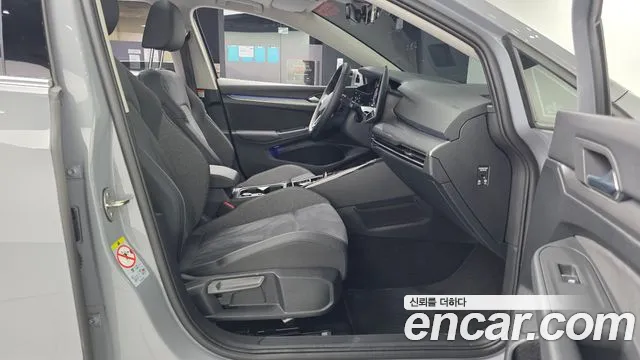 Volkswagen Golf Sportsvan 2025 thumb 10