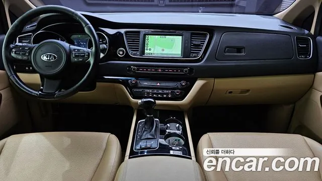 Kia Carnival 2014 thumb 7