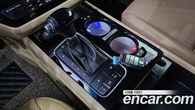 Kia Carnival 2014 thumb 9