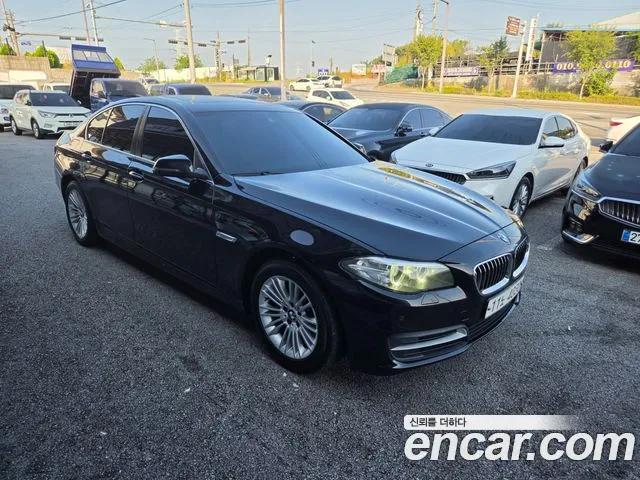 BMW 5-Series 2015 thumb 3