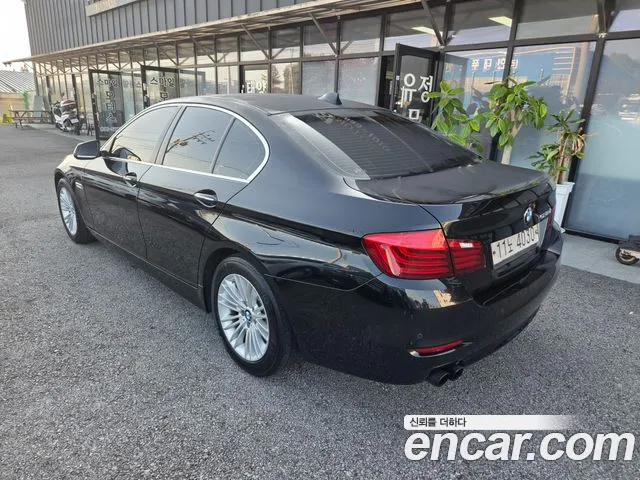 BMW 5-Series 2015 thumb 6