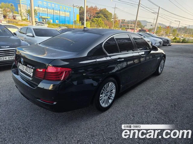 BMW 5-Series 2015 thumb 7