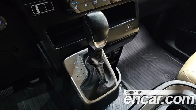 Hyundai Staria 2022 thumb 9