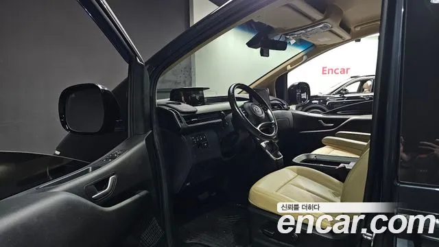 Hyundai Staria 2022 thumb 10