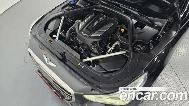 Genesis G90 2017 thumb 6