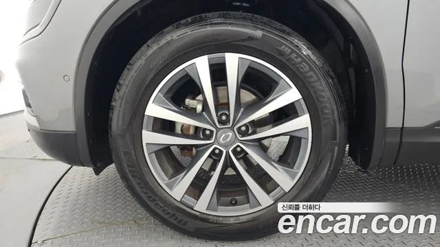 Renault-KoreaSamsung Koleos 2019 thumb 5
