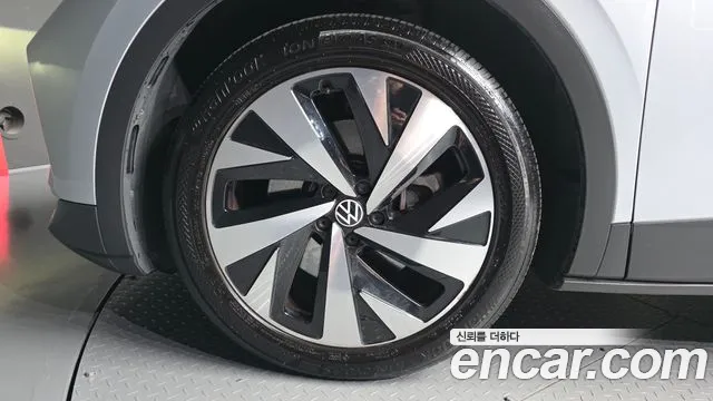 Volkswagen ID.4 2022 thumb 4