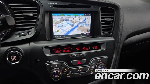Kia K5 2012 thumb 11