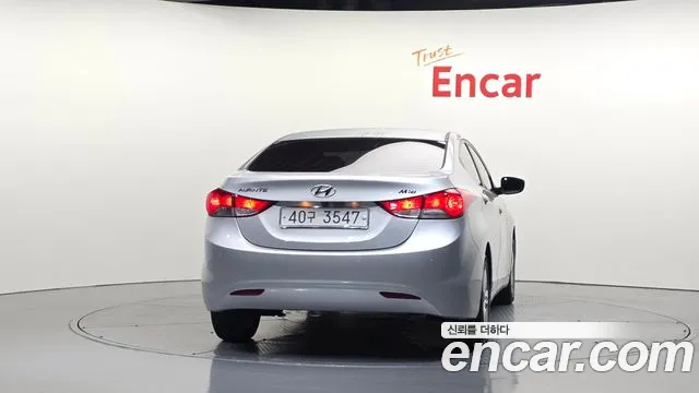 Hyundai Avante 2011 thumb 4