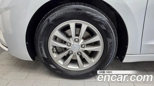 Hyundai Avante 2018 thumb 5