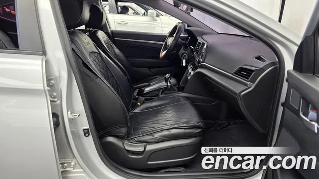 Hyundai Avante 2018 thumb 11