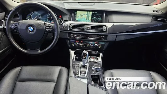 BMW 5-Series 2015 thumb 7