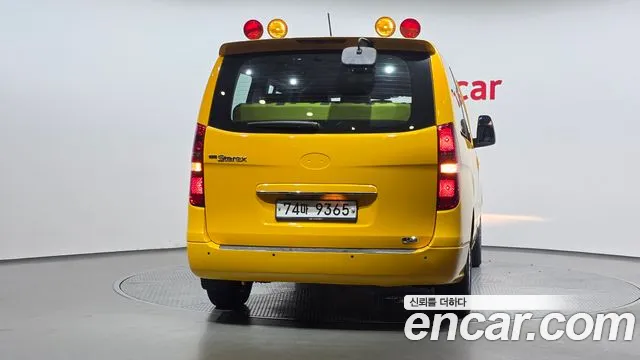 Hyundai Starex 2018 thumb 4