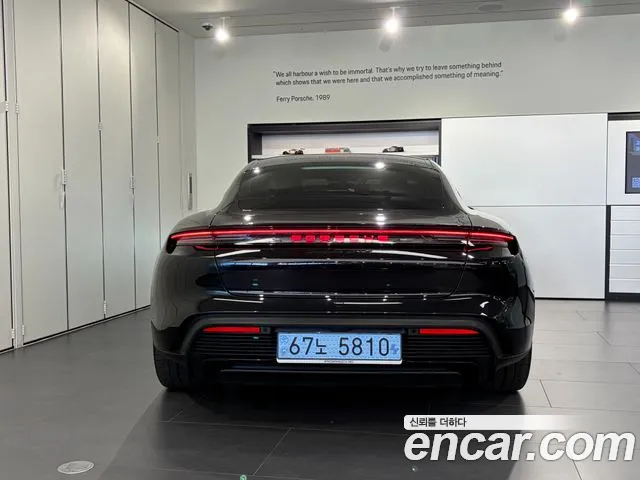 Porsche Taycan 2025 thumb 4