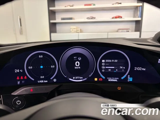 Porsche Taycan 2025 thumb 8