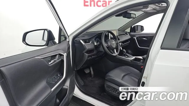 Toyota RAV4 2025 thumb 10