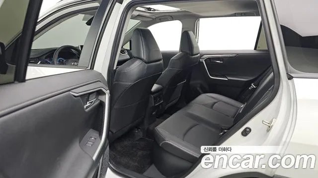 Toyota RAV4 2025 thumb 12