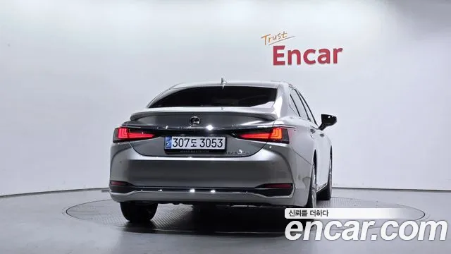 Lexus ES 2024 thumb 4