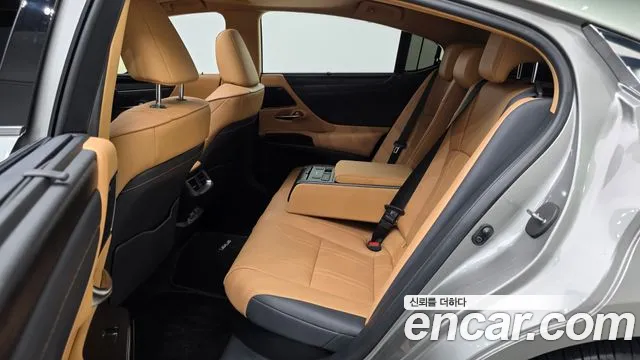Lexus ES 2024 thumb 12