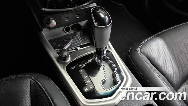 KG_Mobility_Ssangyong TIBOLI 2015 thumb 9