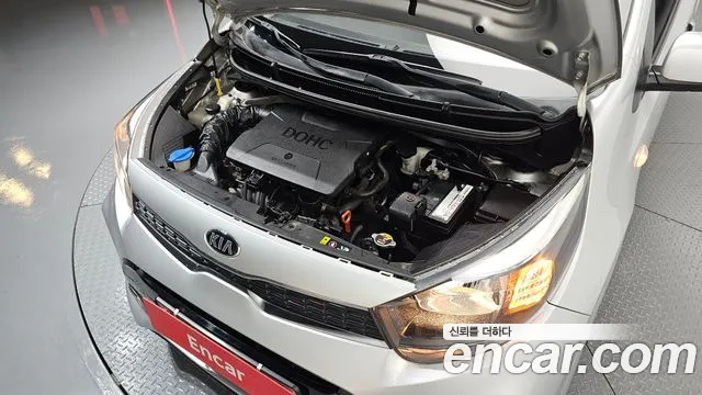 Kia Morning 2017 thumb 6