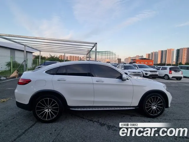 Mercedes-Benz GLC 2017 thumb 3