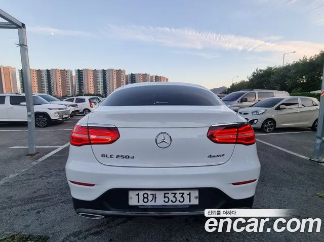 Mercedes-Benz GLC 2017 thumb 7
