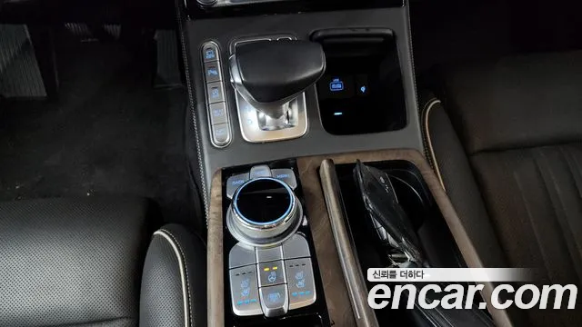 Genesis G90 2019 thumb 9