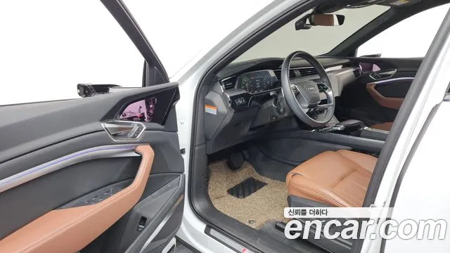 Audi Q8 e-tron 2024 thumb 10