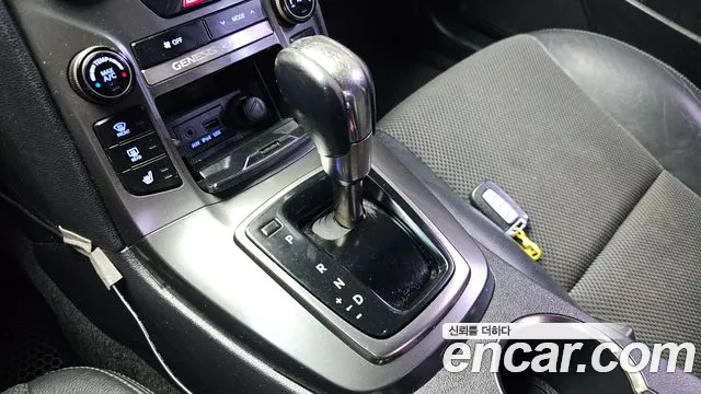 Hyundai Genesis 2012 thumb 9